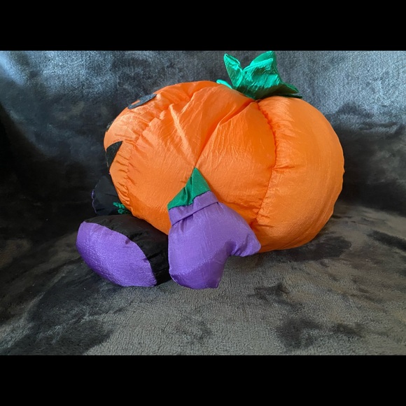 Vintage Jack ‘o Lantern “puff-a-lump” style nylon decor/toy - Picture 7 of 12
